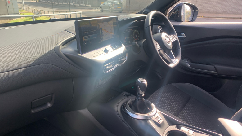 Nissan Juke 1.0 DiG-T N-Connecta 5dr Petrol Hatchback